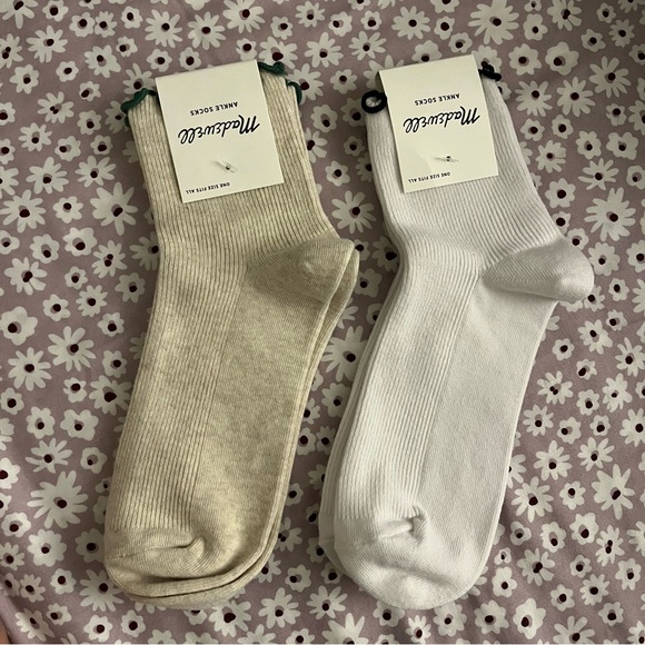 Madewell Accessories - NWT Madewell Ruffle Trim Ankle Socks - 2 pairs